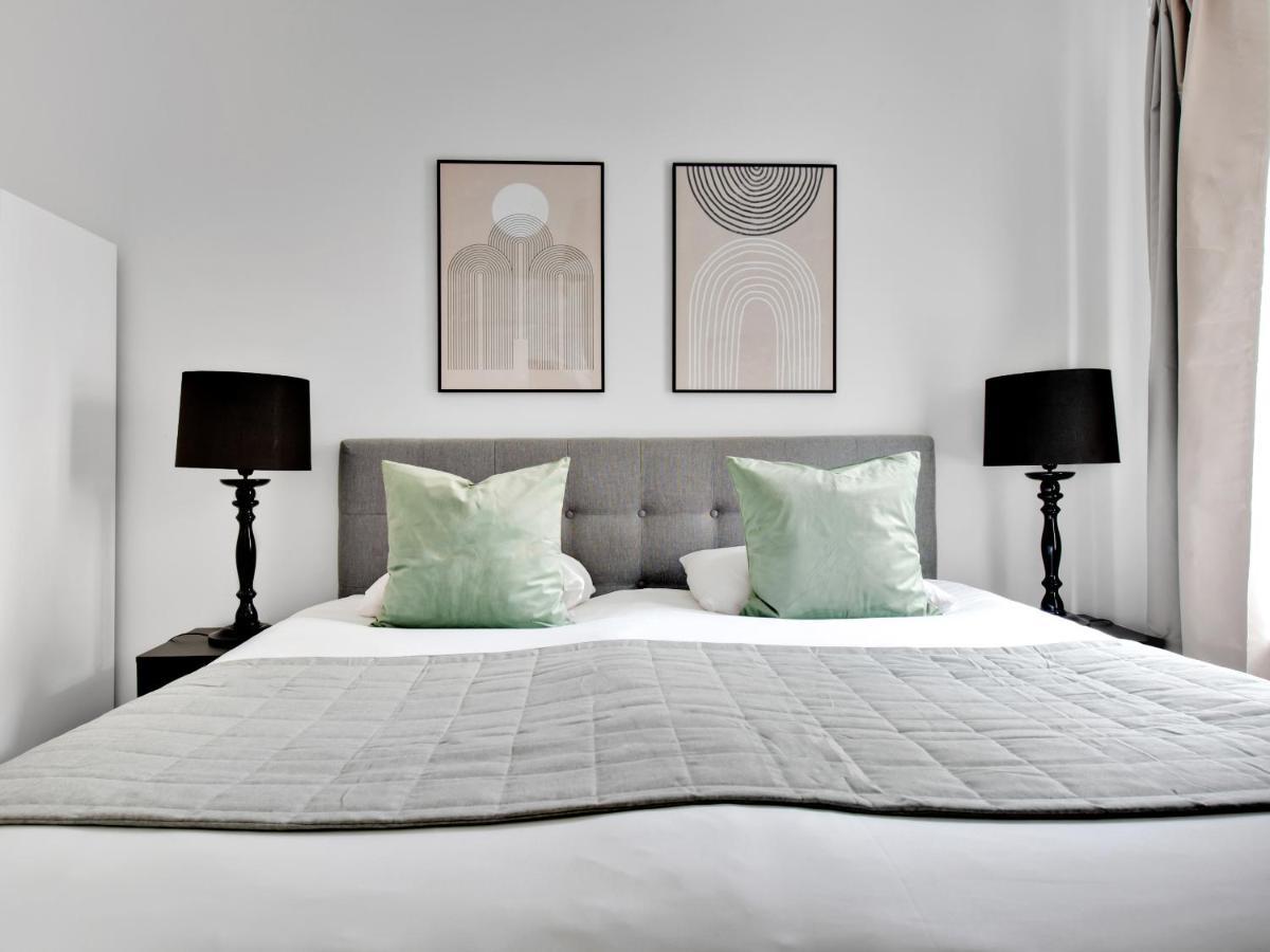Sanders Stage - Perfectly Planned Three-Bedroom Apartment Near Nyhavn โคเปนเฮเกน ภายนอก รูปภาพ