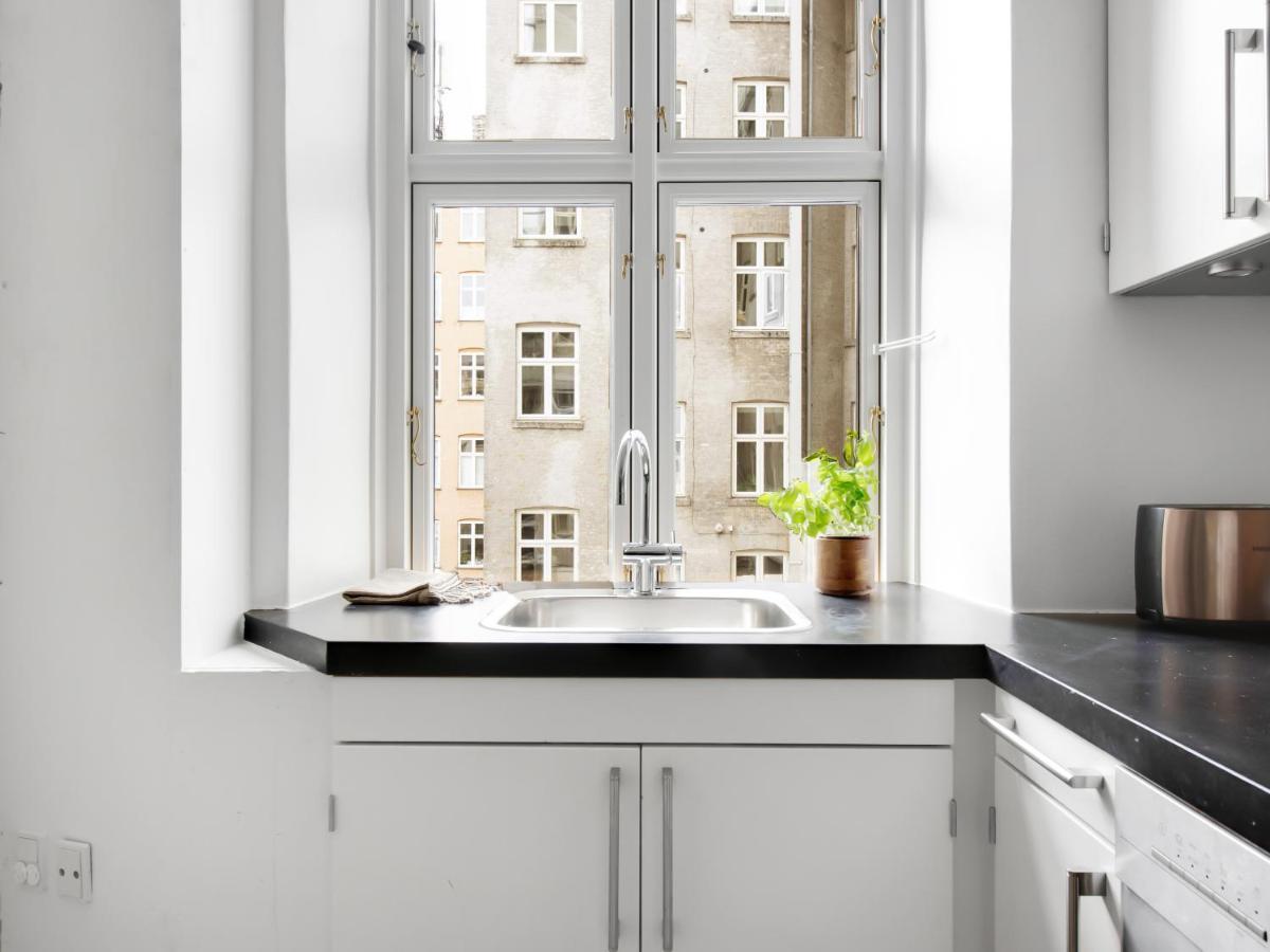 Sanders Stage - Perfectly Planned Three-Bedroom Apartment Near Nyhavn โคเปนเฮเกน ภายนอก รูปภาพ